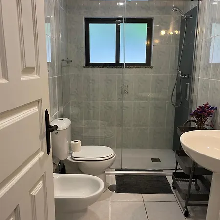 Apartment In Cova Mit Grill, Garten Und Terrasse Geres