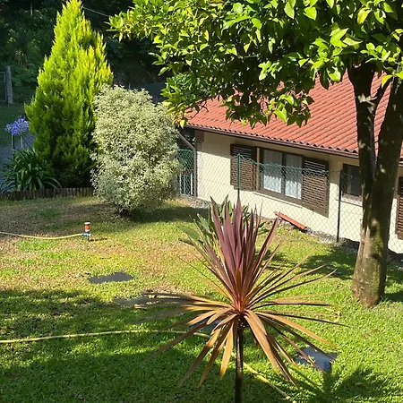 Apartment In Cova Mit Grill, Garten Und Terrasse Geres